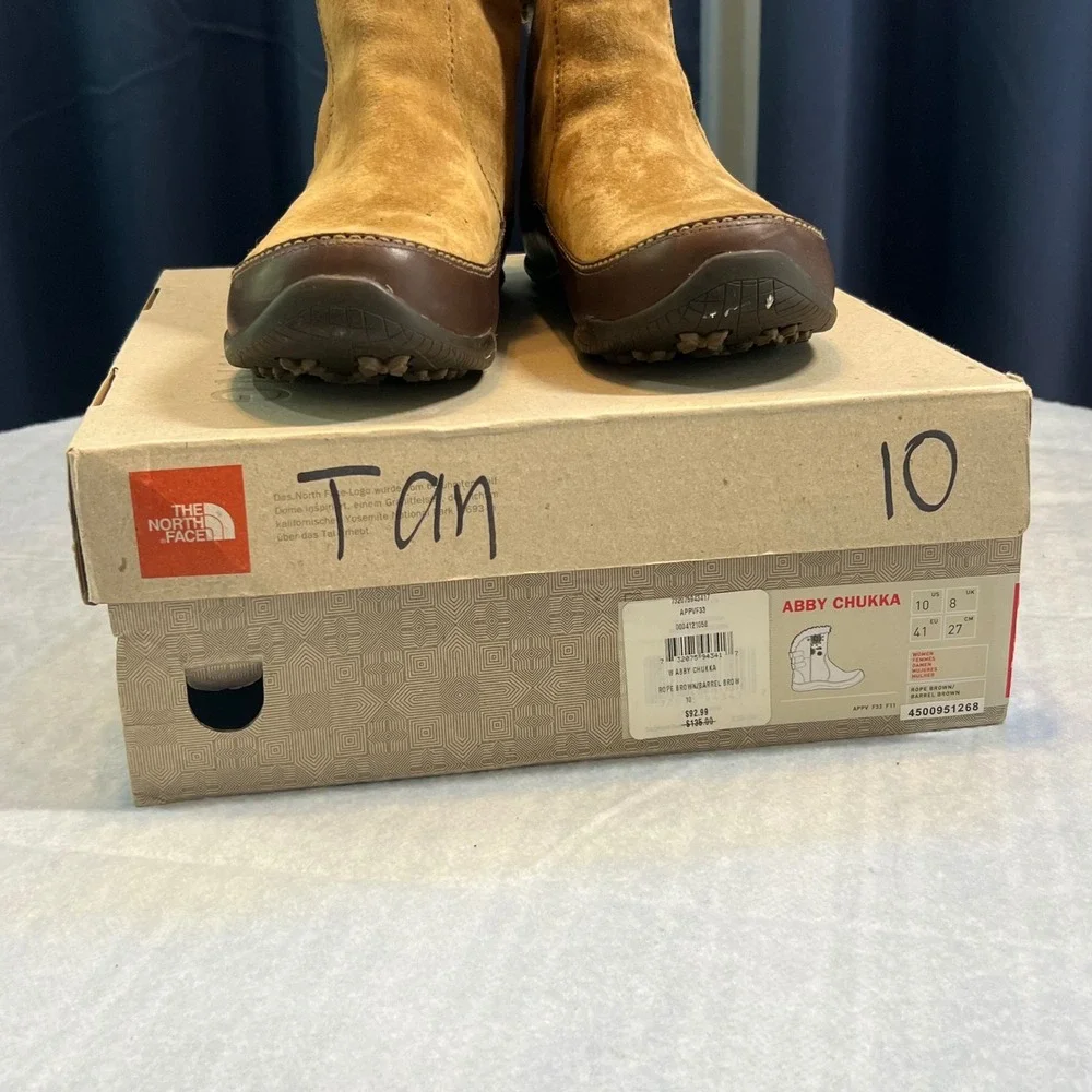 The North Face Abby Chukka Tan Suede Waterproof PrimaLoft Insulated Boots W10